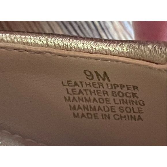 ANTONIO MELANI MAREE T-STRAP
GOLD WEDGE size 9 - Picture 15 of 16